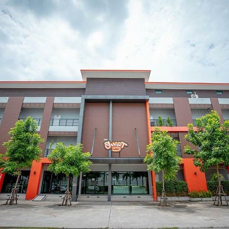 智能酒店 Ban Lam Luk Ka 外观 照片